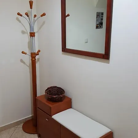 Maki's * Argostolion