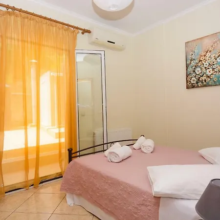 Maki's * Аргостолион