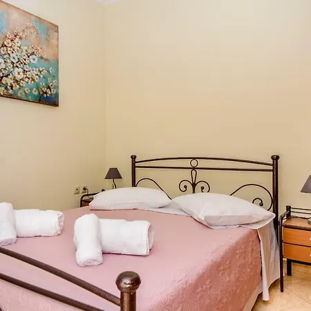 Апартаменты Maki's